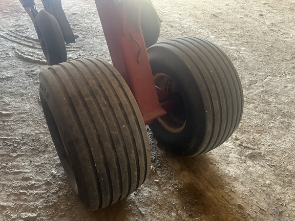 2014 Bourgault 3320PHD-QDA Air Seeder