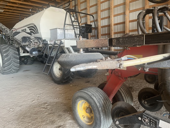 2014 Bourgault 3320PHD-QDA Air Seeder