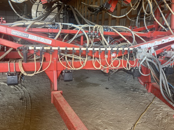 2014 Bourgault 3320PHD-QDA Air Seeder
