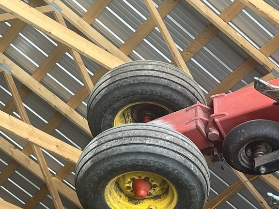 2014 Bourgault 3320PHD-QDA Air Seeder