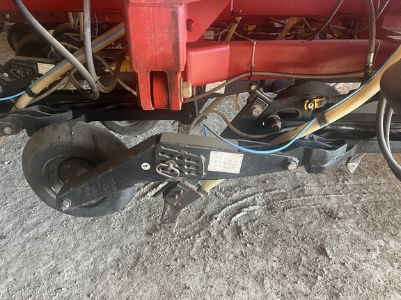 2014 Bourgault 3320PHD-QDA Air Seeder