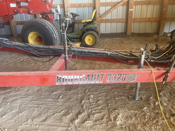 2014 Bourgault 3320PHD-QDA Air Seeder