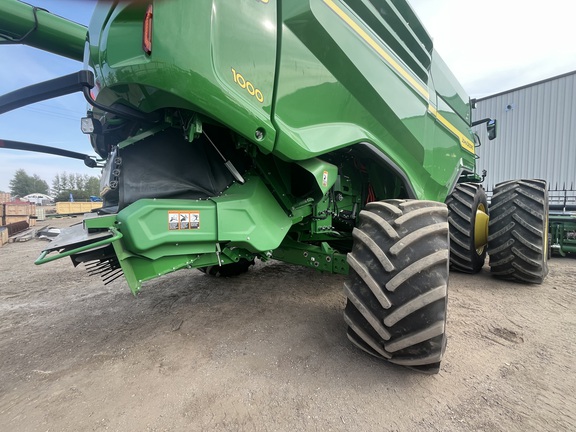 2022 John Deere X9 1000 Combine