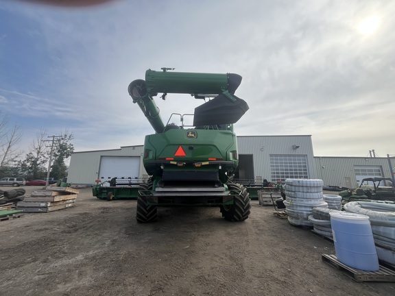 2022 John Deere X9 1000 Combine