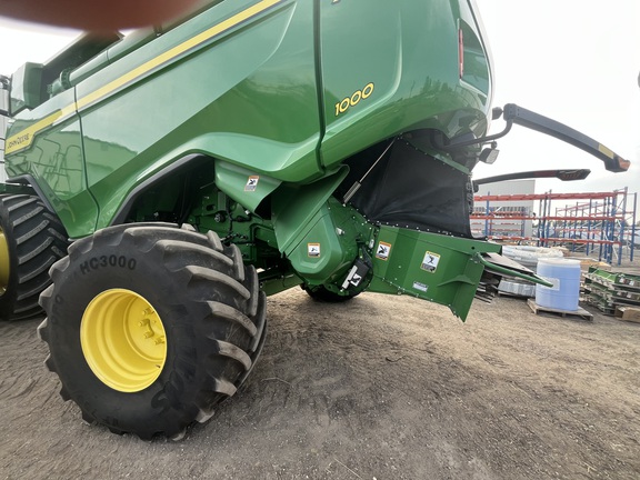 2022 John Deere X9 1000 Combine