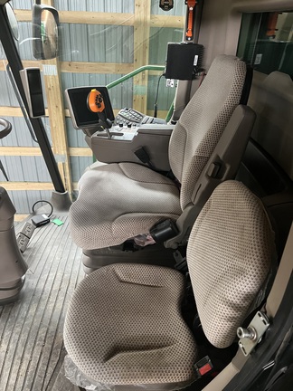 2017 John Deere S680 Combine