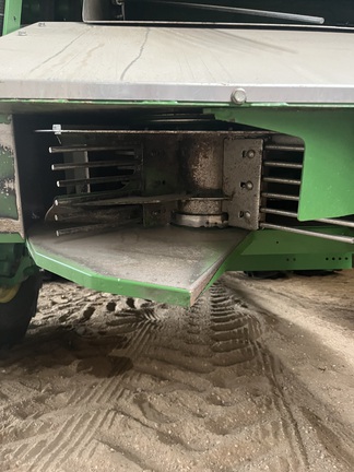 2017 John Deere S680 Combine