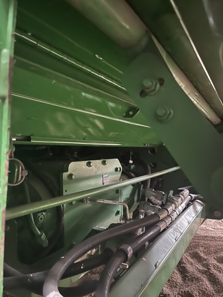 2017 John Deere S680 Combine