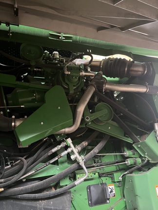 2017 John Deere S680 Combine