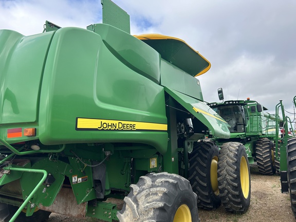 2009 John Deere 9870 STS Combine