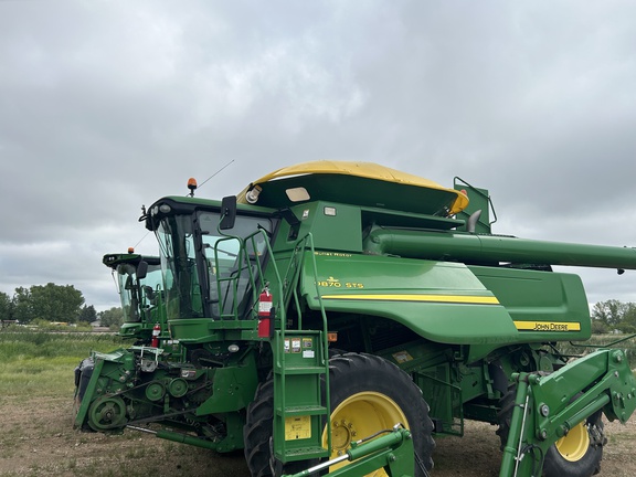 2009 John Deere 9870 STS Combine