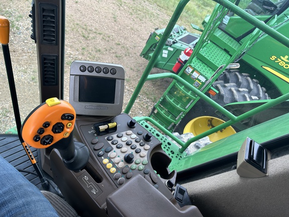 2009 John Deere 9870 STS Combine