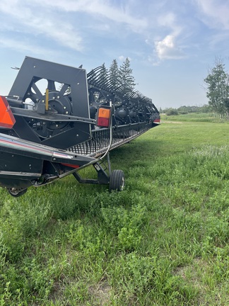 2005 MacDon 973-36 Header Combine