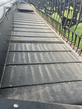 2005 MacDon 973-36 Header Combine