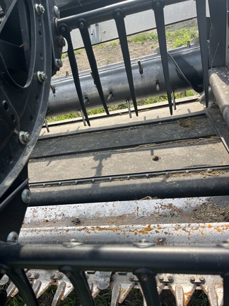 2005 MacDon 973-36 Header Combine