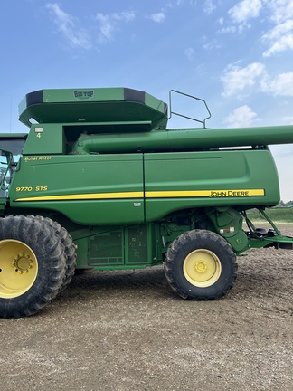2009 John Deere 9770 STS Combine