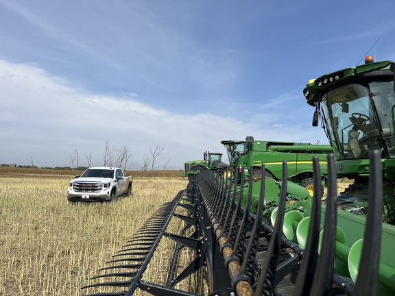 2022 John Deere RD40F Header Combine