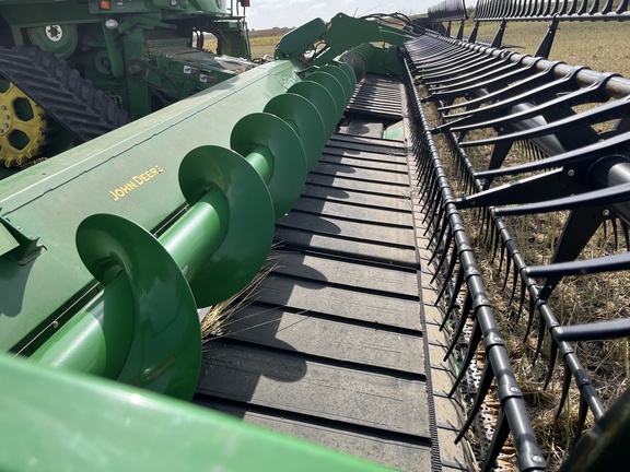 2022 John Deere RD40F Header Combine