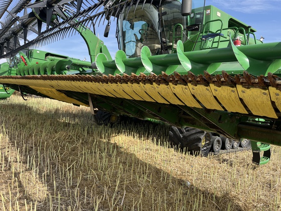 2022 John Deere RD40F Header Combine