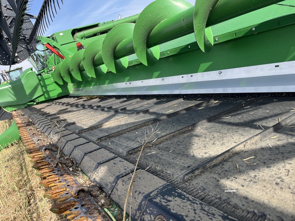 2022 John Deere RD40F Header Combine