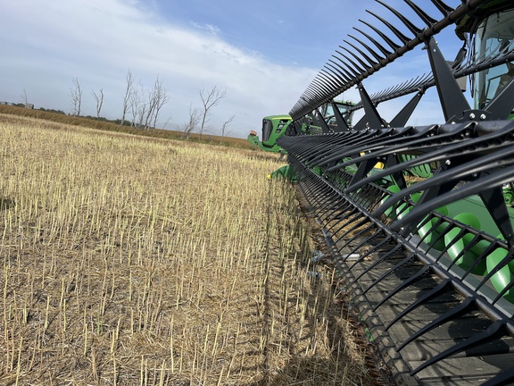 2021 John Deere RD40F Header Combine