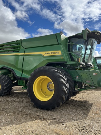 2023 John Deere X9 1000 Combine