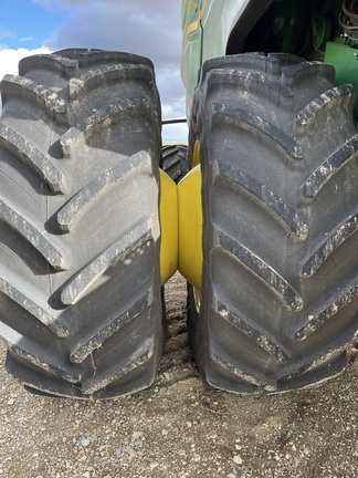 2023 John Deere X9 1000 Combine