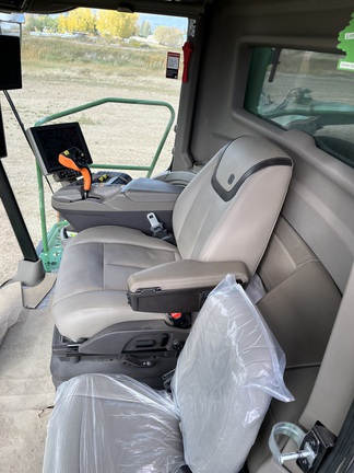 2023 John Deere X9 1000 Combine