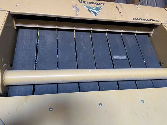 2008 Vermeer 605M Baler/Round