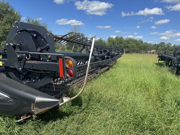 2016 MacDon FD75 Header Combine