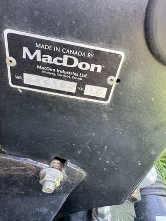 2016 MacDon FD75 Header Combine
