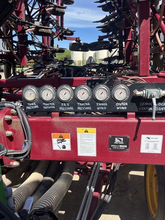 2017 Seed Hawk 60-12TXB Air Seeder