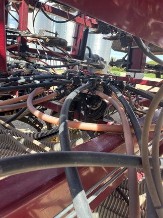2017 Seed Hawk 60-12TXB Air Seeder