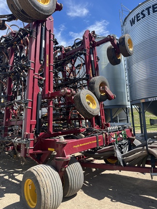 2017 Seed Hawk 60-12TXB Air Seeder
