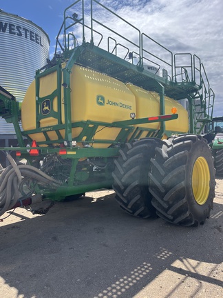 2017 Seed Hawk 60-12TXB Air Seeder