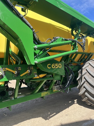 2017 Seed Hawk 60-12TXB Air Seeder