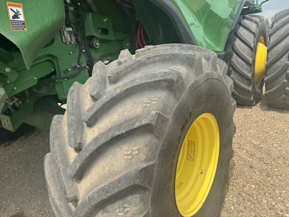 2024 John Deere X9 1000 Combine