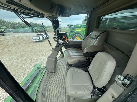 2024 John Deere X9 1000 Combine