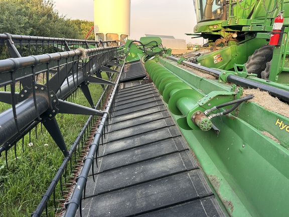 2010 John Deere 640D Header Combine