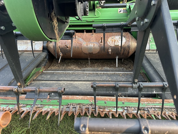 2010 John Deere 640D Header Combine