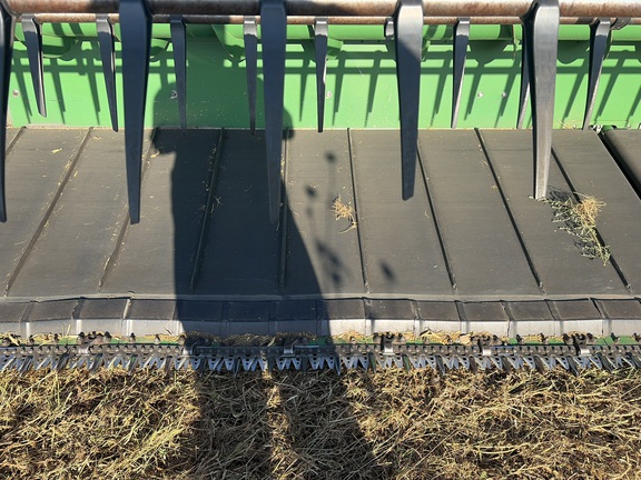 2017 John Deere 640FD Header Combine