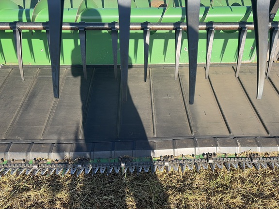 2017 John Deere 640FD Header Combine