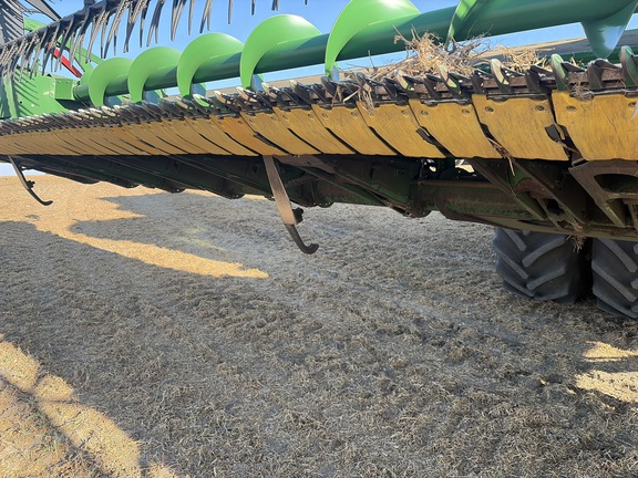 2017 John Deere 640FD Header Combine