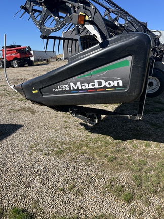 2012 MacDon FD70-40 Header Combine
