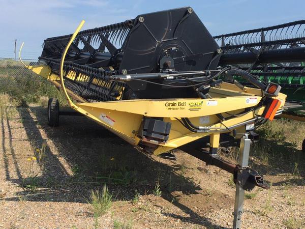 2006 Honey Bee SP30 Header Combine