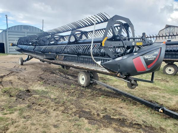 2021 MacDon FD140 Header Combine