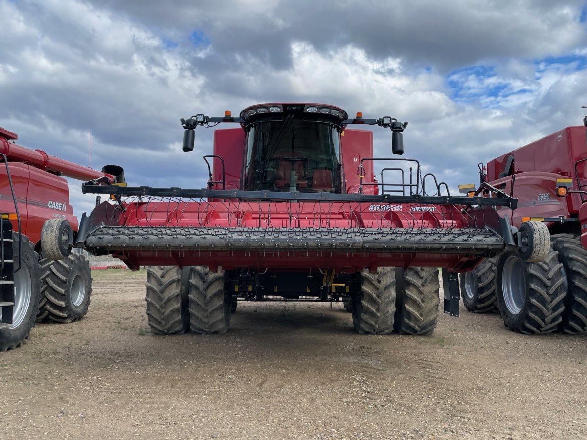 2023 Case 8250 Combine