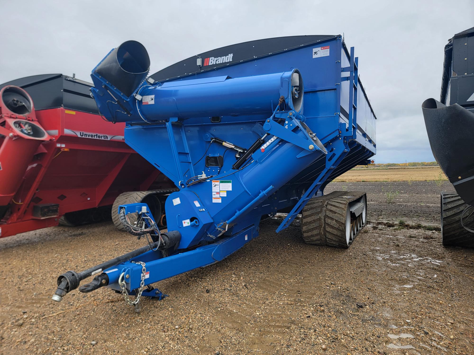 2020 Brandt 2022DXR Grain Cart