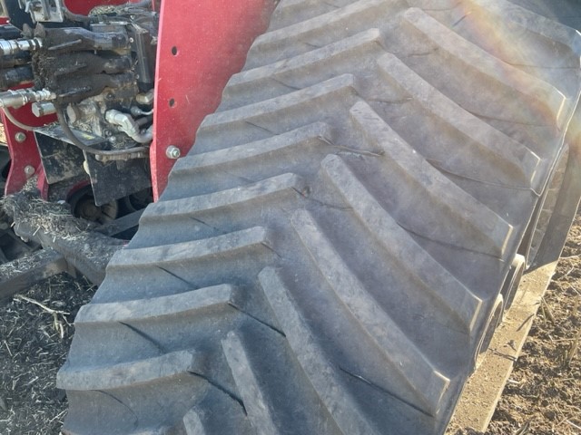 2022 Case 620Q Tractor Rubber Track