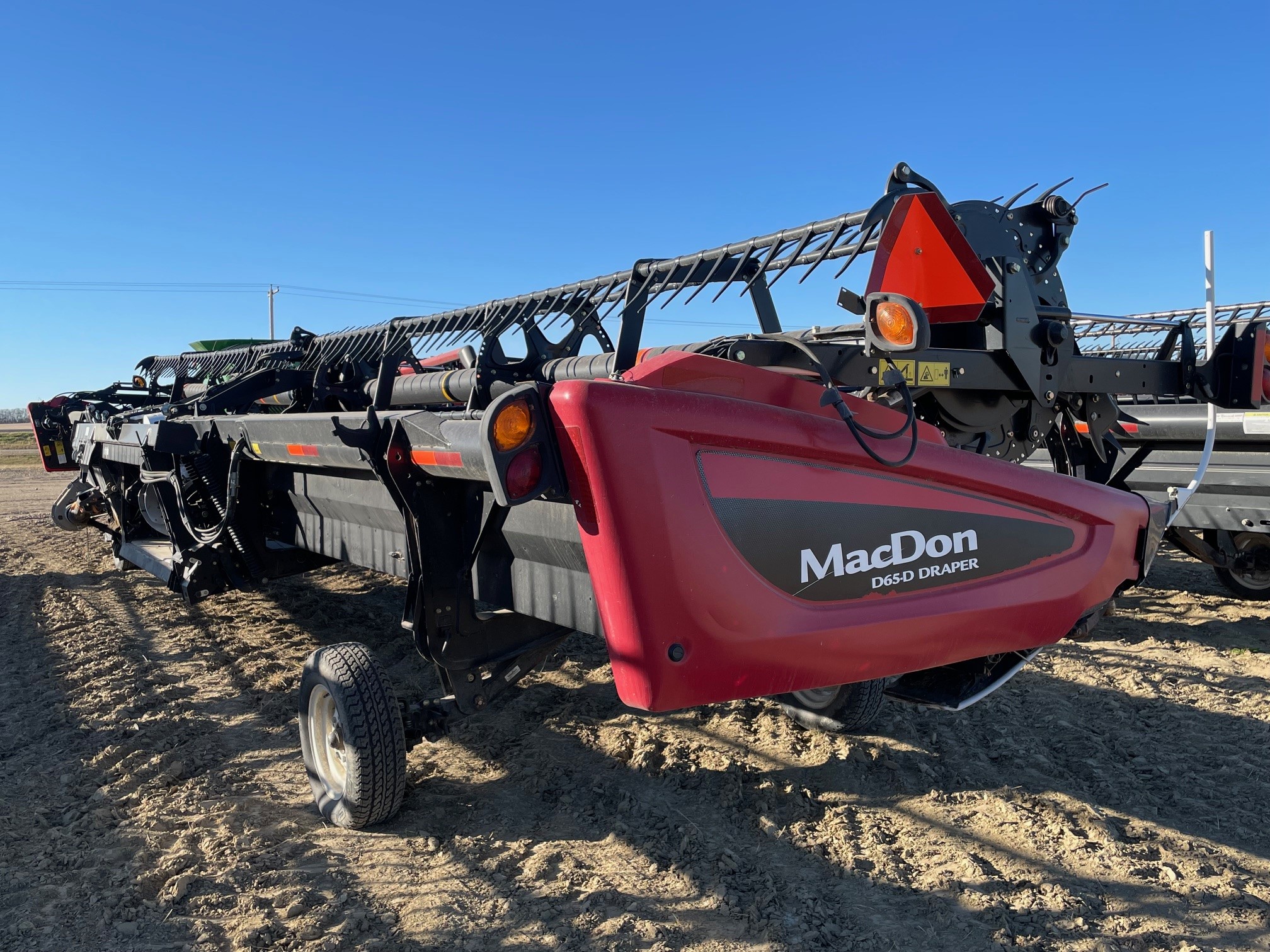 2014 MacDon D65-40 Header Combine